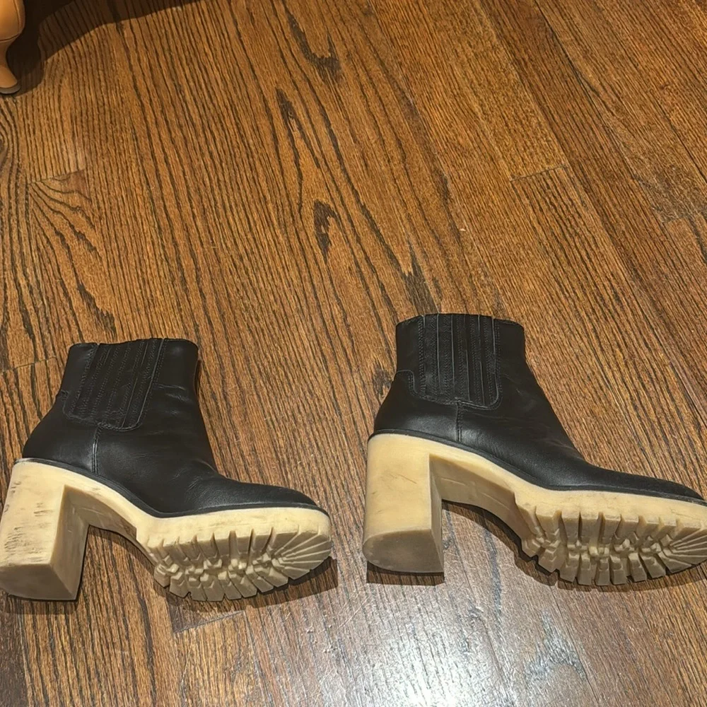 Dolce Vita Heeled Black Booties - Picture 3 of 6